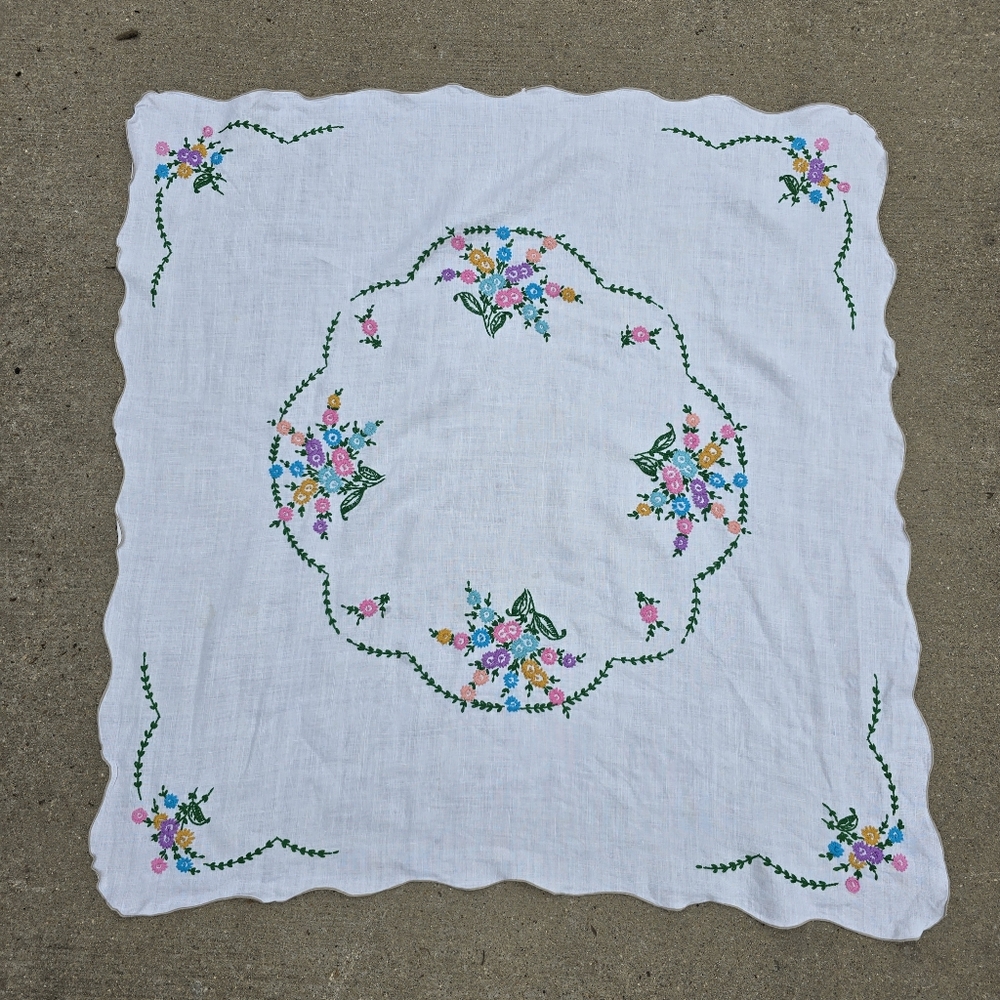 Vintage Cottagecore Tablecloth / Table Topper 39x39 with Floral Hand Embroidery